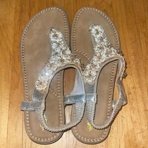 Volatile flower and beaded sandals